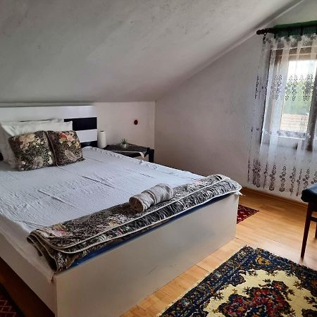 Guesthouse Sobi-Rooms Gradsko المظهر الخارجي الصورة