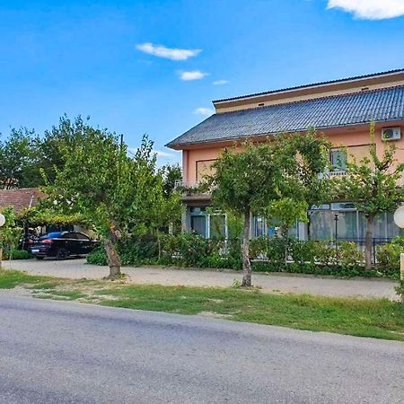 Guesthouse Sobi-Rooms Gradsko المظهر الخارجي الصورة